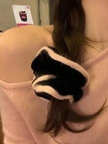 Soft -Inspired Contrast Color Fuzzy Hair Scrunchie, Fashionable Ponytail Holder Hair Elastics Hair Rubber Bands Hair Rope Elastic Hair Tie - Multicolor - View 4