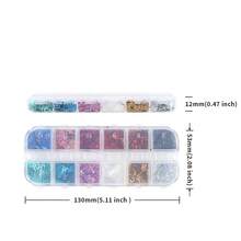 一盒全息字母环氧树脂亮片，包含闪亮的金色和银色大写字母形状，非常适合用于工艺品和珠宝制作。 - 彩色 - 查看 8