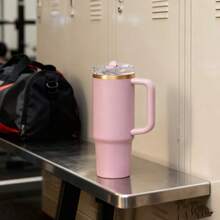 STANLEYO 40oz Stylish Matte Pink Insulated Tumbler With Gold Accent – Double-Wall Stainless Steel Cup With Handle, Flip-Top Lid, Leak-Proof Reusable For Coffee, Tea & Smoothies | Ideal Holiday Gift For Family & Friends - Hồng - Xem 6