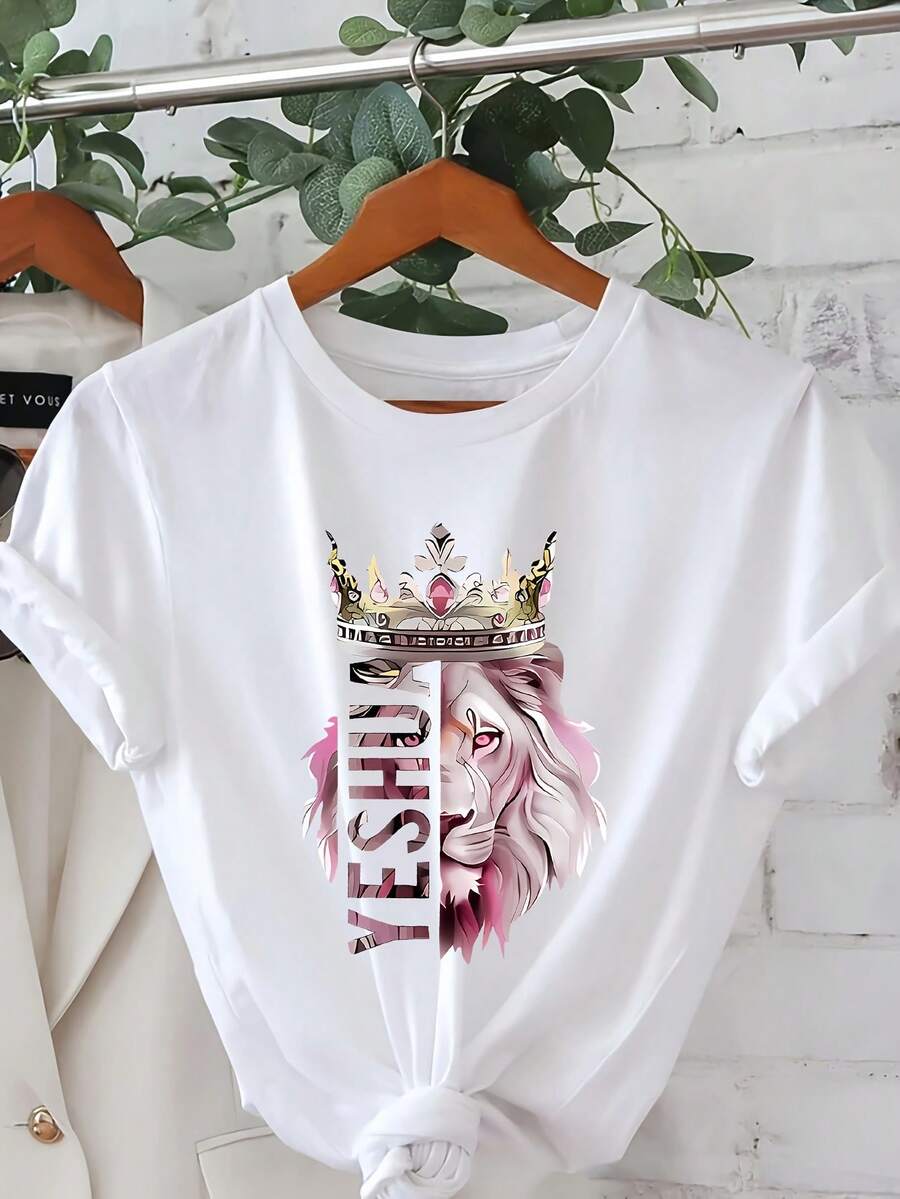 Women's T-Shirt With Lion King Crown And Lioness Pattern - Beige With Pink And Gold Letters, Short Sleeve Round Neck Casual Spring Summer Top, Christian Faith Clothing With  Text (Design Of Lion Of Judah And Joshua), Machine Washable Casual Wear, Opaque Fabric, Loose Fit, Lion Crown Print, Fashionable And Comfortable For Women, Breathable Material, Soft Fabric Loose And Comfortable Summer Tops - trắng - Xem 1
