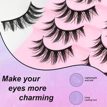 8对装 漫画风格 假睫毛 柔软自然 纤长 动漫风 纤细假睫毛 适用于日常妆容、延长妆容、角色扮演、派对等场合 可重复使用假睫毛 - 尖尾漫畫款 - 查看 4