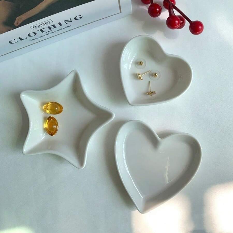 1pc Ceramic Heart Shaped Jewelry Tray, White Jewelry Display Holder, Heart Ring Holder, Jewelry Storage, For Earrings, Necklaces, Rings, Bracelets, Dresser, Bedroom Nightstand, Home Decor, New Year Gift, Gift, Gift Back To School - Multicolor - View 1
