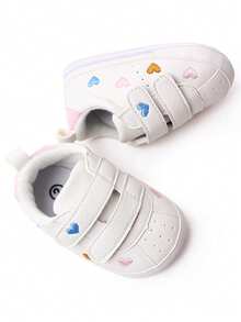 1 Pair Cute Heart Design Anti-Slip Soft Flat Infant Shoes, Suitable For Indoor And Outdoor Toddler Walking - White - View 5
