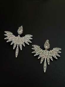 1 Pair European And American Style Rhinestone Stud Earrings, Versatile Design Ear Jewelry - Silver - View 3