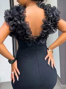 Vestido ajustado sin mangas con cuello en V, con inserciones de malla y orejas de madera - Negro - Ver 2