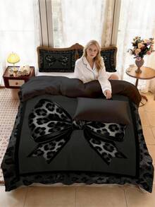 3件套豹纹蝴蝶结印花被套套装（1个被套+2个枕套，不含被芯），采用性感迷人的豹纹印花设计，柔软亲肤，舒缓视觉疲劳，四季皆宜，拉链封口，适用于酒店、卧室、客房和宿舍的床上用品装饰，低过敏性，易于打理，时尚轻盈，透气性好，低过敏性，易于护理，简约现代风格。 - 黑色 - 查看 7