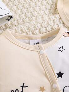 5pcs Newborn Baby Boy Cloud Bear Print Contrast Color Romper + Hat + Gloves + Bib + Cute Outfit Set, Suitable For All Seasons - Apricot - View 3