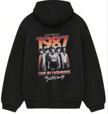 Stranger ThingsS-XXXL Men'S And Women's Graphic Hoodie, All Creatures Welcome Poster Pullover Hoodie,Hooded, Slight Stretch, Geometric Pattern - Black - View 1