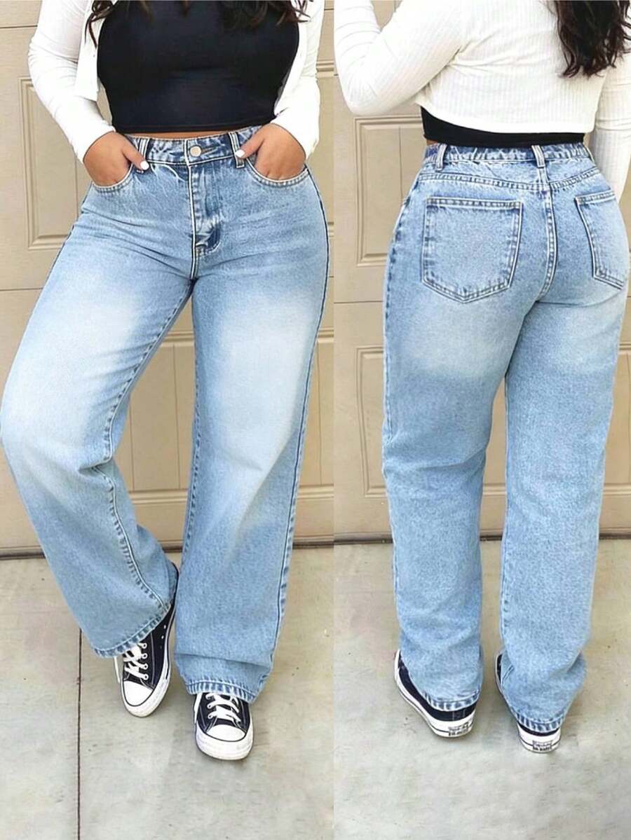 Plus Size Women Loose Straight Leg Jeans - Light Wash - View 1