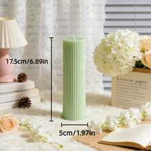 1支薄荷绿条纹圆柱形香氛蜡烛：适合摆放在客厅茶几、餐桌中央、卧室床头柜、玄关边桌上，营造迷你奢华风格，也可作为新年礼物。 - 均碼 - 查看 16