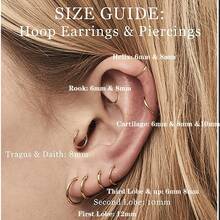 Pendientes de aro pequeños y delicados chapados en oro de 18k, aros pequeños con bisagra de acero quirúrgico de 18G para lóbulo, cartílago, hélix, rook, daith, concha, nariz, labio y perforaciones corporales. Accesorios de joyería versátiles perfectos para usar mientras nadas, te bañas, haces ejercicio. Excelentes para el Día de San Valentín, cumpleaños, Día de la Madre y sorpresas de vacaciones. - Multicolor - Ver 4