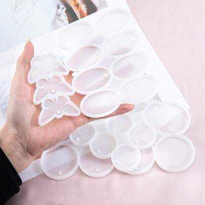 1pc Butterfly Shaped Resin Earring Mold With Holes, Suitable For DIY Pendant And Necklace Earring Making, And Round & Oval Silicone Keychain Mold