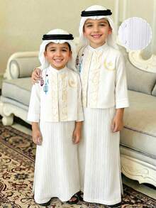 Bộ áo sơ mi và áo choàng dệt kim 2 món dành cho bé trai, lấy cảm hứng từ các yếu tố văn hóa phong phú, kết hợp giữa thiết kế truyền thống và hiện đại, mang đến nét độc đáo cho trang phục của bé trai. - trắng - Xem 3