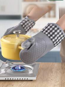 Silicone Kitchen Heat Resistant Gloves, Microwave Oven Gloves, Oven Mitts, Baking Gloves - Multicolor - View 3