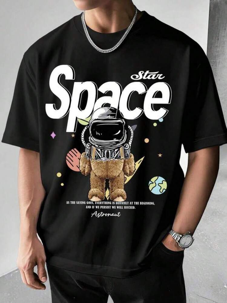 Herr-T-shirts Skjortor Manfinity Homme Herr Svart T-shirt Med Astronautbjörnstryck Grafiskt T-shirts För Herrar Herr-T-shirts Grafiska Herr Grafiska T-shirts T-shirt För Herrar Herr-T-shirt i Ren Bomull Enkel Styling, Visa Upp Din Unika Stil Herrmode Tryckt Casual T-shirt Casual Sommar-T-shirt, Bekväma Fritidskläder För Utomhusbruk - Svart - Visa 1