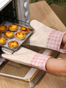 Silicone Kitchen Heat Resistant Gloves, Microwave Oven Gloves, Oven Mitts, Baking Gloves - Multicolor - View 1