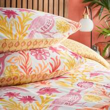 Tropical Reversible Duvet Cover Set Citrus (Includes Pillowcases) - Tangerine Red Color - View 8