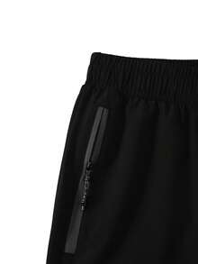 Two-Pack Of Men's Elastic Athletic Shorts With An Elastic Waistband And Zippered Pockets. Suitable For Sports, Fitness, Hiking, Outdoor Activities, Basketball, Soccer, Golf, Etc. A Great Gift For Men, Especially For Valentine's Day. - 黑色+深灰 - 查看 8