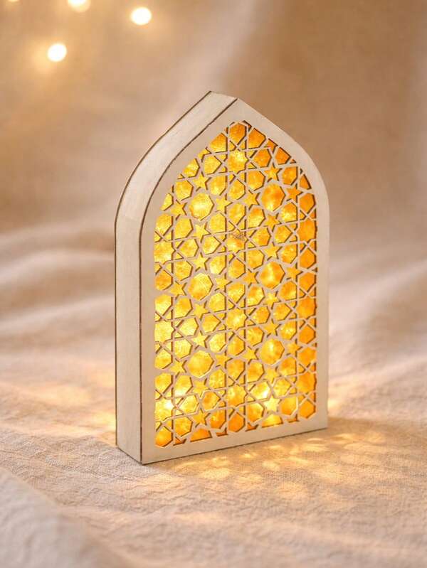 قوس رمضان ضوء ديكوري على المكتب، ديكور مكتبي هندسي مقطوع لعيد الفطر، إضاءة ذهبية دافئة لتزيين المنزل والحفلات