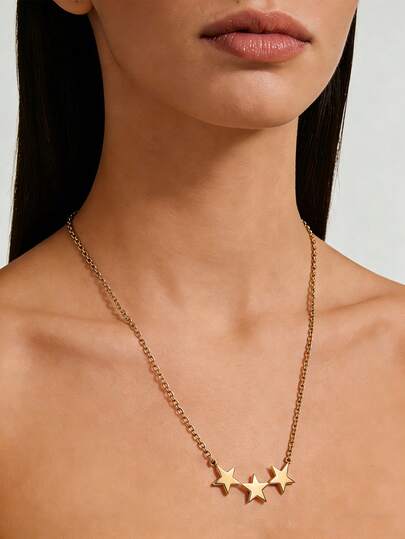 MONALLY 18K镀金星形吊坠项链，精致小巧，适合女士周年纪念、情人节、日常佩戴，四季皆宜，浪漫节日礼物。