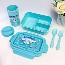 SANRIO Bộ hộp cơm trưa hoạt hình cỡ lớn có bản quyền của , kèm sticker tự dán, hộp cơm  dễ thương dùng được trong lò vi sóng - Hộp cơm đáng yêu, quà tặng sinh nhật, ngày Valentine, đám cưới, phụ kiện du lịch. - Nhiều màu - Xem 9