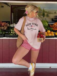 Camiseta de mujer de verano de ajuste holgado con cuello redondo y manga corta, con estampado de eslogan simple, estilo casual de vacaciones. Blusa de moda apta para uso diario y de vacaciones. - Rosa - Ver 8