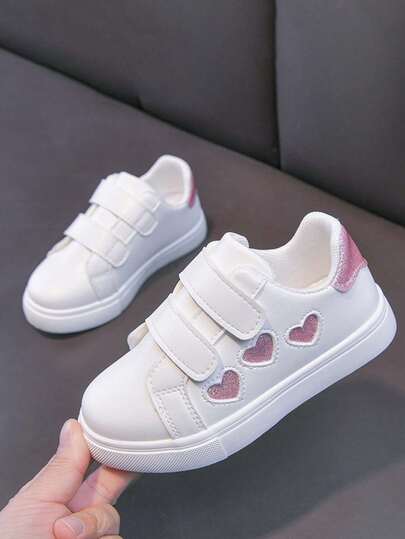 1 Pair Girls' New Heart Decor Low-Top Sneakers, Non-Slip, Casual Small White Shoes, Fashion Versatile Children Canvas Shoes, Suitable For Spring, Summer, Autumn, Winter