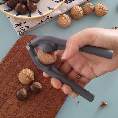 1件房车/露营车内饰配件，露营车厨房用具，栗色夹子，不锈钢材质，栗色夹子，坚果剥皮器，核桃壳去除器，小型钳子工具。送礼和聚会必备配件。