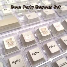 138键泰迪熊派对键帽，OEM高度，机械键盘键帽，简约时尚，清新可爱，PBT材质球形键帽，兼容Cherry MX轴，适用于XTRFY、ROG、Wooting、Leopold等机械键盘，办公、游戏、打字皆宜，可个性化DIY键帽，圣诞礼物、生日礼物，适配60/68/75/87/98/104/108键键盘 - 小熊派對鍵帽 - 查看 3