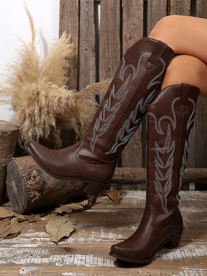 2026 New Spring/Autumn Vintage Embroidered Boots Women Thick Heel Cowboy High Shaft Western Boots