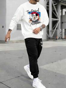 Disney 情人节睡衣礼盒套装。白色圆领长袖卫衣，饰有米奇图案拼接设计，搭配黑色休闲运动裤。男士两件套。男士秋季服装。 - 白色 - 查看 2