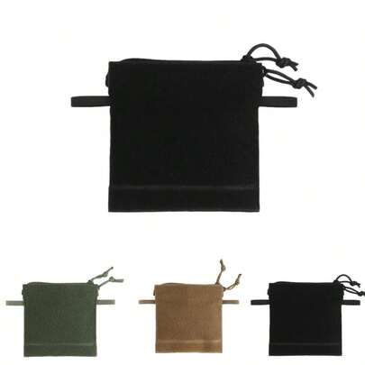 1个EDC收纳包，带隐藏隔层，兼容MOLLE系统，可悬挂于背包、背心和装备收纳袋，采用魔术贴封口