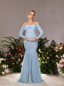 Faeriesty Đầm maxi dài tay trễ vai màu xanh nhạt thanh lịch dành cho bà bầu, chi tiết nhún bèo ở ngực tạo điểm nhấn nữ tính (tạo hiệu ứng xếp lớp), thích hợp cho đám cưới mùa xuân, lễ kỷ niệm Ngày của Mẹ. - Màu xanh nhạt - Xem 4