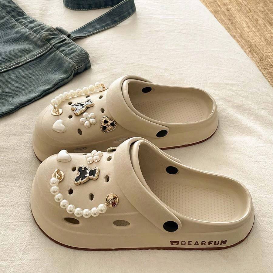 女士休闲轻便EVA镂空拖鞋，可爱卡通熊设计，适合室内外穿着，夏季