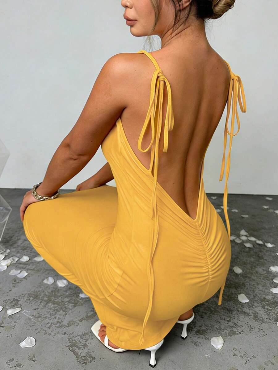 女士纯色露背吊带长裙，优雅鱼尾下摆无袖修身长裙，适合度假、约会、日常穿着、派对、夜店等各种场合，节日庆典，春夏女士长裙，黄色长裙