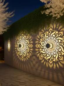 1个太阳能围栏灯,户外壁灯,镂空设计,LED太阳能灯,适用于花园、庭院、露台、楼梯照明,也可用于花园、草坪、露台、楼梯、生日派对装饰、庭院花园装饰、前门装饰、圣诞节和万圣节派对庭院装饰、斋月灯笼、斋月装饰 - TY-K223 - 查看 2