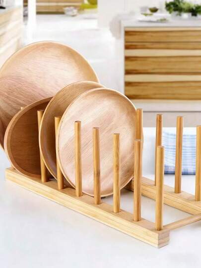 木制碗碟晾干架，用于收纳餐具。这款立式碗碟杯子晾干架适用于整理橱柜和厨房台面，可放置碗、盖子、砧板和杯子。