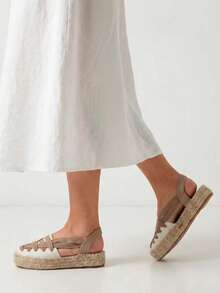 Soraia 女鞋，波西米亞風平底厚底帆布涼鞋，無後跟帆布涼鞋，交叉綁帶設計，編織黃麻鞋底，適合夏季和海灘穿著，盡顯波西米亞風情。 - 卡其色 - 查看 4