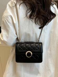 Bolso cuadrado de solapa con cadena de perlas, versátil y de moda, bolso bandolera cruzado para mujer - Negro - Ver 4