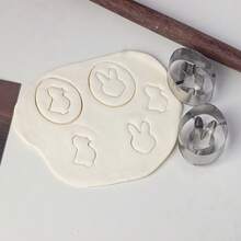 2pcs Reversible Easter Cookie Cutters, Easter Egg Cookie Cutter, Sandwich Cookie Mold, Rabbit & Chick Shaped, Stainless Steel Cookie Molds, New Easter Egg Sandwich Cookie Mold, Dual-Sided Cutter, Icing Cookie Cutter, Baking Tool - Silver - View 5