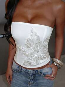 夏季新款白色抹胸露脐上衣，性感亮片花卉刺绣抹胸设计，露背系带修身露脐上衣 - 白色 - 查看 2