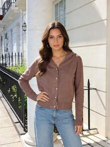 Cardigan de punto para mujer - sueter con capucha, tejido suave y cálido con detalles de encaje delicado en la capucha y el cierre, botones decorativos de aspecto de perla - Estilo elegante casual con toque romántico - Ideal para uso diario y capas en primavera y otoño - Marrón - Ver 3