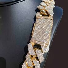 15mm Men's Cuban Chain Necklace With Ice Crystal Hip-Hop Rhinestones Dazzling Heavy-Duty Thick Chain Cuban Link Necklace Unisex Luxury Hip-Hop Jewelry Men's Chain Necklace Men's Cuban Chain Necklace - 金的 - 查看 2