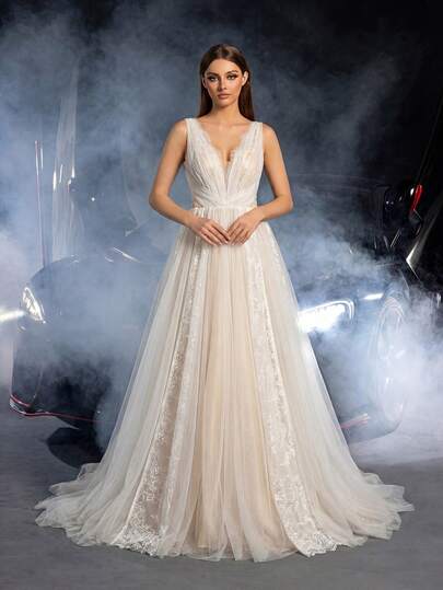 Faeriesty Elegant White Contrast Mesh Lace A-Line V-Neck Sheer Back Sleeveless Chiffon Formal Evening Gown, Suitable For Wedding Ceremony, Bridal Party, Formal Dinner