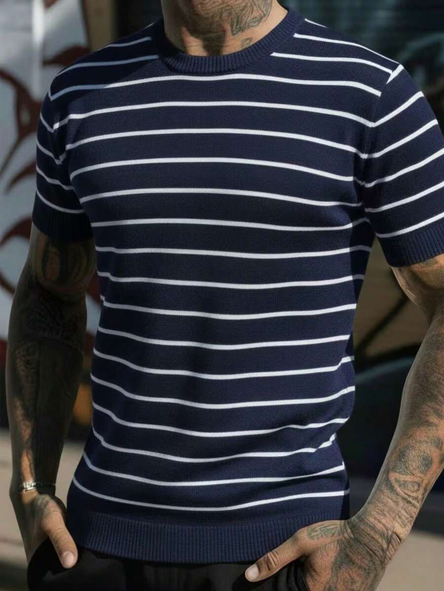 1件男士休闲条纹针织短袖圆领T恤