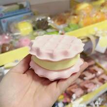 全新原装华福多层饼干挤压玩具，慢回弹减压玩具，触感柔软粘稠，青少年减压玩具，生日礼物，节日礼物，复活节礼物，圣诞节礼物 - 彩色 - 查看 6