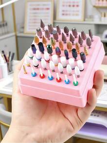 49孔方形美甲钻头收纳展示盒，防尘美甲工具整理盒，孔位整齐，有白色、粉色和蓝色三种颜色可选，适用于专业美甲用品收纳。 - 彩色 - 查看 2