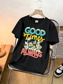 Disney 男士米奇老鼠T恤，印有“神奇时刻永不褪色”标语，米奇和朋友们图案，度假主题设计，适合日常穿着、海滩度假、男士时尚和嘉年华活动。 - 黑色 - 查看 5