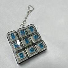 1个独特的键盘帽钥匙扣 - 机械键盘造型，缓解压力，独特的办公桌玩具和小礼物 - 黑色 - 查看 5