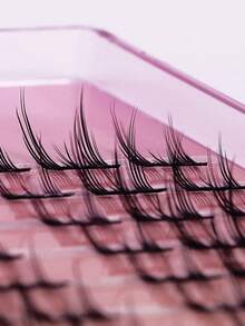 12对/72簇C型卷翘猫眼假睫毛，灵动卷翘，搭配实用睫毛嫁接工具，高品质产品，适合睫毛较短的女性打造自然妆效，适用于约会、工作、日常佩戴和派对等场合，深受东南亚女性喜爱。 - C - 查看 6